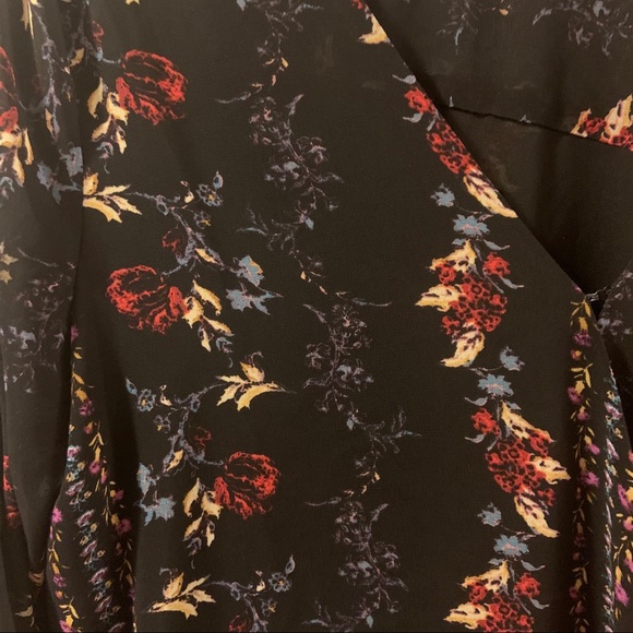 Guess blouse - Picture 2 of 4